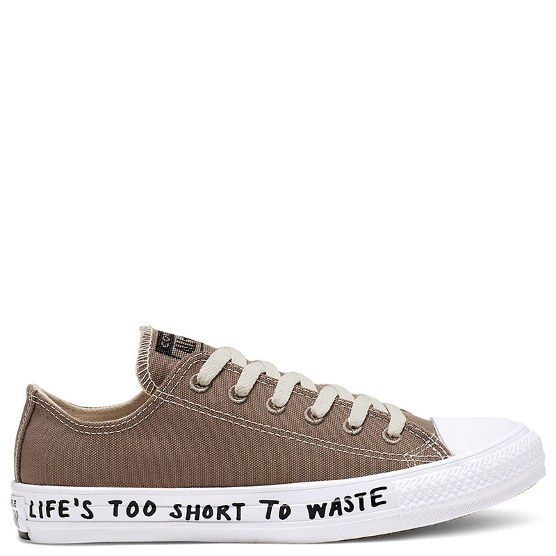 chuck 7 renew canvas low top